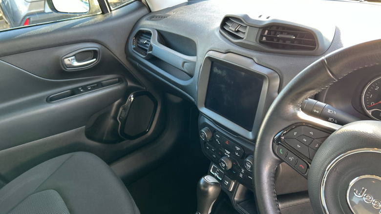 Jeep Renegade 1.3 T4 GSE Night Eagle II 5dr DDCT Petrol Hatchback